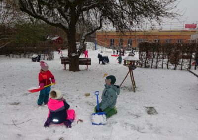 Spielen im Schnee1
